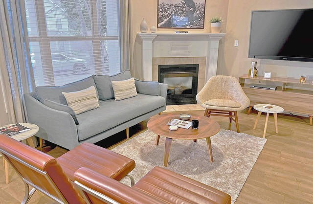 Best Deal in Oxford! 3 bed townhouse 1 mile from the Historic Square and Stadium