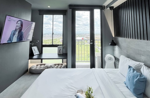Best Deal Studio (No Kitchen) Apartment Tokyo Riverside PIK 2