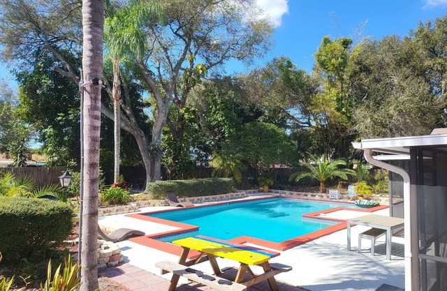 Best family Vacation with pool, ping pong table,pool table, etc.