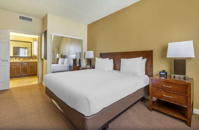 Best Place to Stay in California! 2 Comfortable Units, Outdoor Pool, Parking!