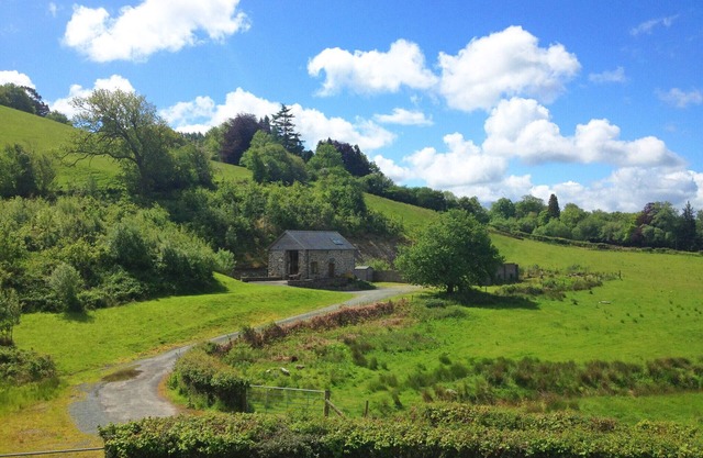 Beudy Clygo - Two Bedroom House, Sleeps 4