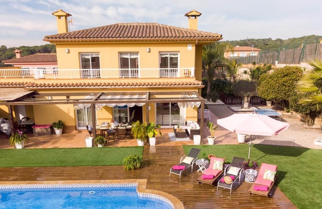 BEVERLY HILLS LUX, SWIMMING POOL WITH GARDEN, DESIGN VILLA, URBANIZATION