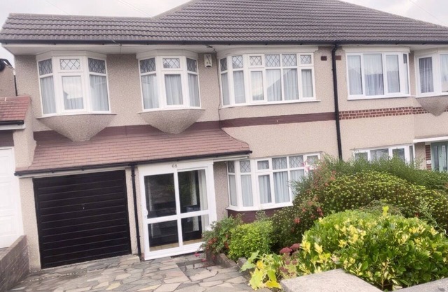BexleyhealthTown Centre 5 Bedroom Luxurious Home