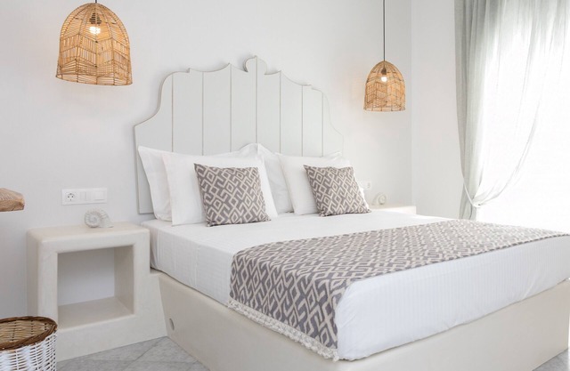 BH888 - C - Suite Naxos