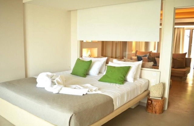 BH981 - C - Suite Skiathos