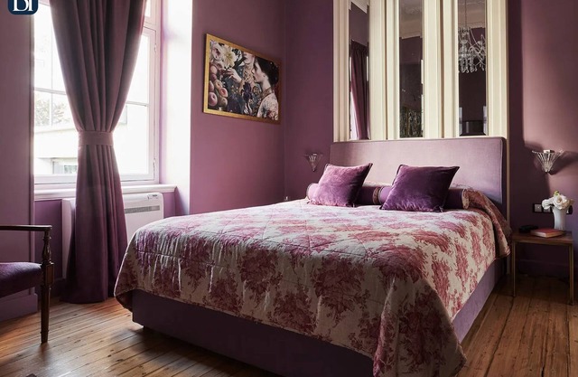 BHA031 - C - Suite Athens