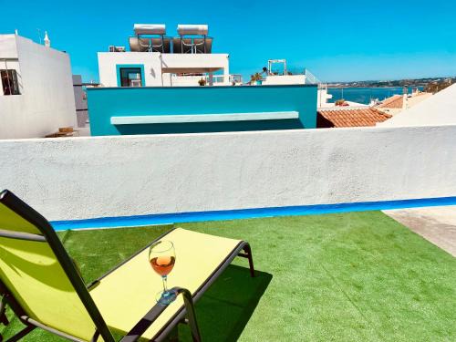 Bia Vintage Villa - Casa com Vista Mar, Terraço e Jardim no Centro de Alvor