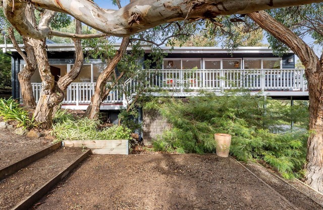 Biddles Beach House - only a short stroll to Fairhaven beach