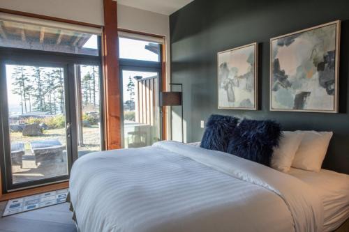 Big Beach Escape - Ucluelet - Sleeps 6 - Pet Friendly