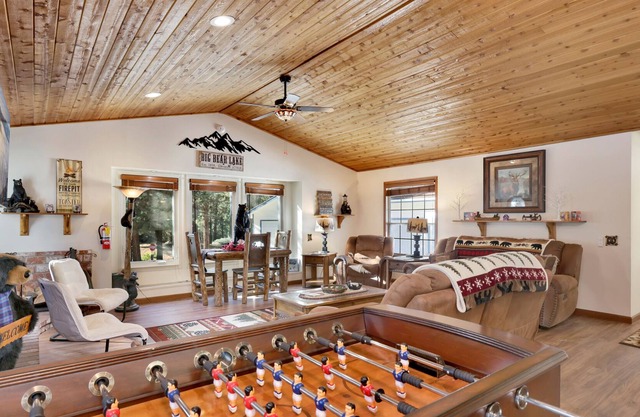 Big Bear Frontier- Hot Tub- Games Relaxing Central Retreat