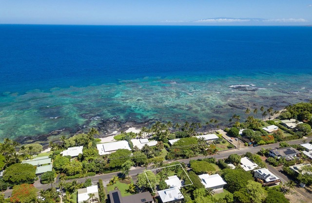 Big Island Plumeria Cottage Perfect Couples Getaway in Magical Puako