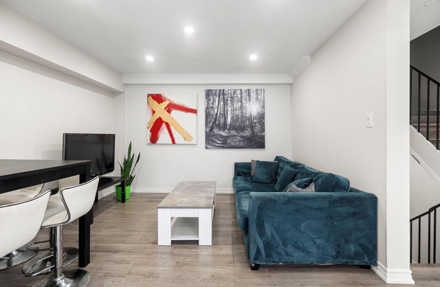 BIG PRIVATE ROOM with TERRACE in Scarborough