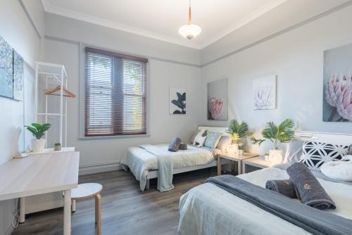 Big Quadruple Room - Nearby Station and Park - Close to Chinatown - Shared Bathroom