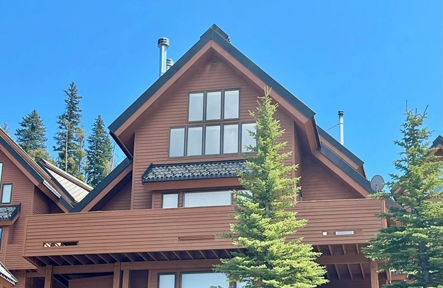 Big Sky Ski-In/Ski-Out Arrowhead nThe Bird Haus - On Slope!