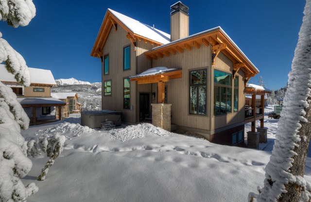 Big Sky Vacation Rentals: Homestead 10 Claim Jumper