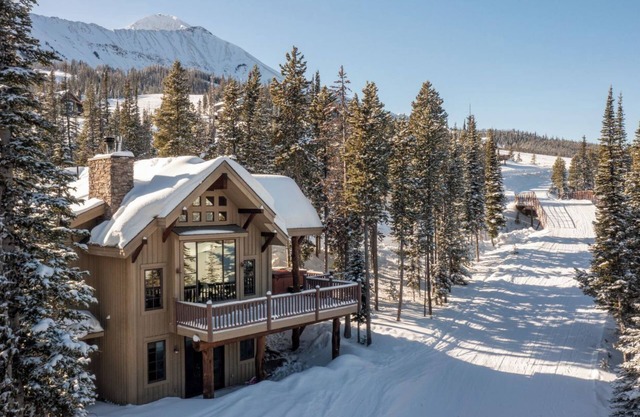 Big Sky Vacation Rentals: MMH 44 Cowboy Heaven