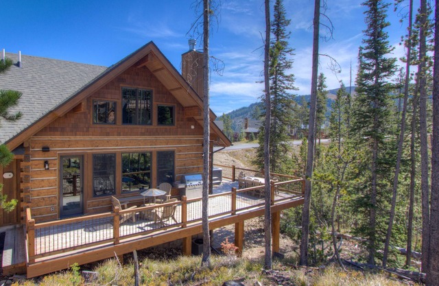 Big Sky Vacation Rentals: PR Oglala 9