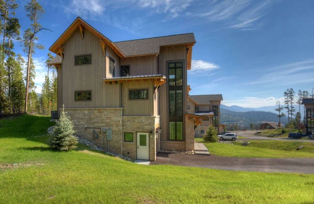 Big Sky Vacation Rentals: Homestead 6 Claim Jumper