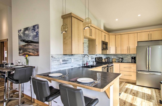 Big Timber Nature Retreat on 30-Acre Property!