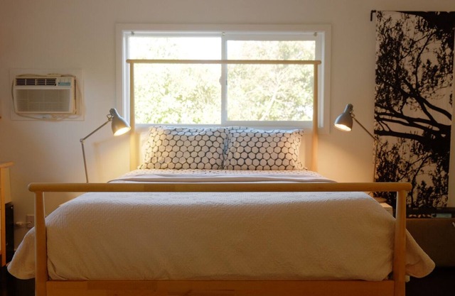 Bike friendly Room with Semi-private Entrance and Spa Bathroom