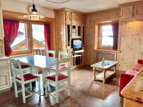 Bike&Ski Saroch Apartments