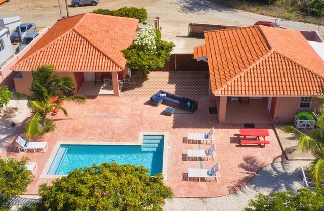 Birds Nest Villa · Stunning Villa 8 Guests Pool Near Eagle Beach