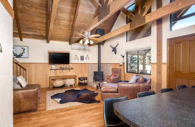 Bison Bungalow nestled in the Pines!