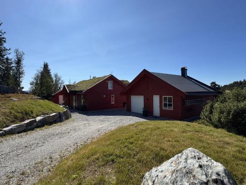 Bjørnebo, Family cabin
