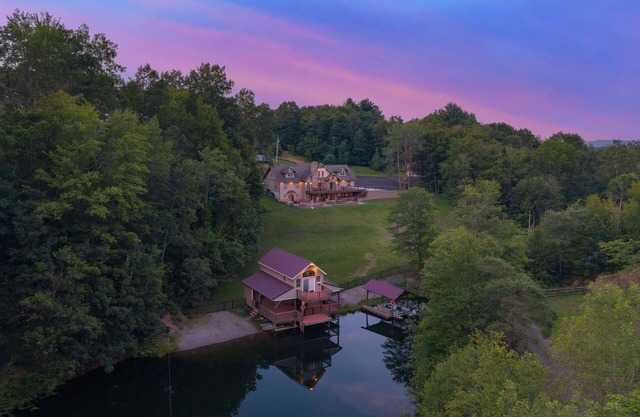 Black Diamond Retreat | Lakefront w/Dock + Game Room!