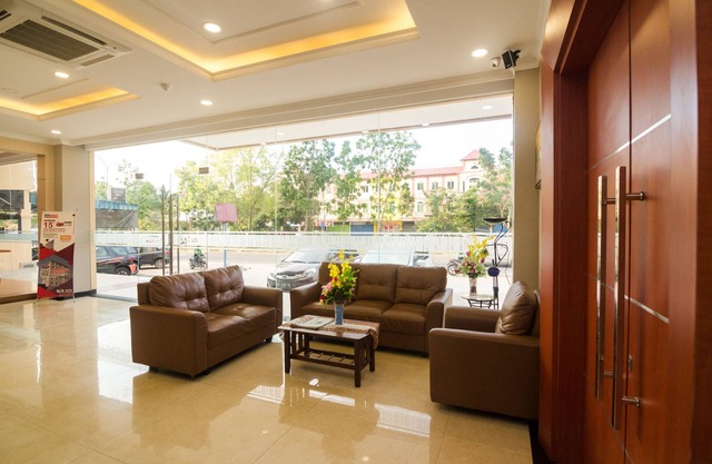 Blitz Hotel Batam Centre