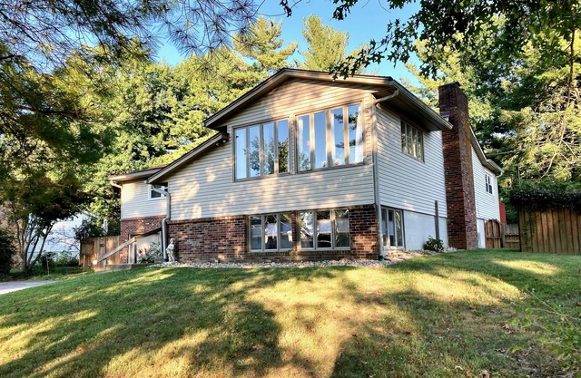 Bloomington Indiana Rental- Entire House - 5 Bedrooms and 3 full bathrooms