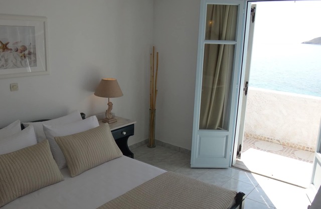 Blue and sea view Maisonette
