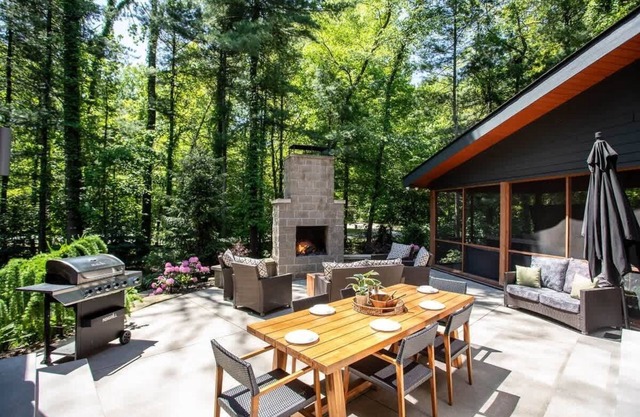 Blue Cedar | 5 BR | Lake Access | Hot Tub