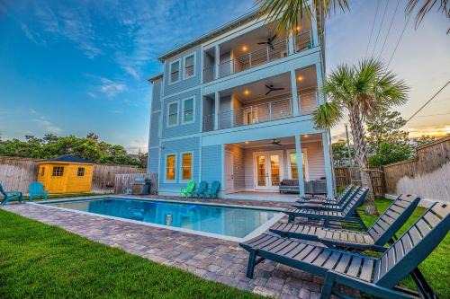Blue Horizon Golf Cart Pool & Sleeps 32