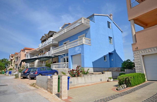 Blue House Apartment - for a colorful' holiday