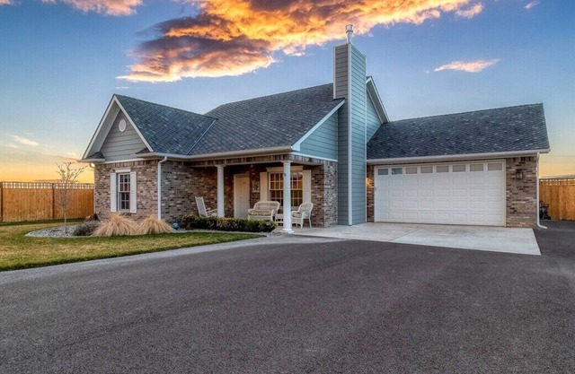 Blue Mountain Bungalow - Country Living near town