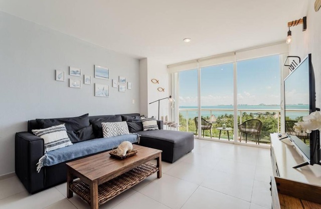 ☆BLUE NEST- Beachfront apartment by CASA PARAISO☆