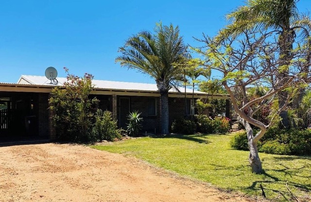 Blue Occy Kalbarri Sleeps 8, Pet Friendly, Free Wifi, Central Location