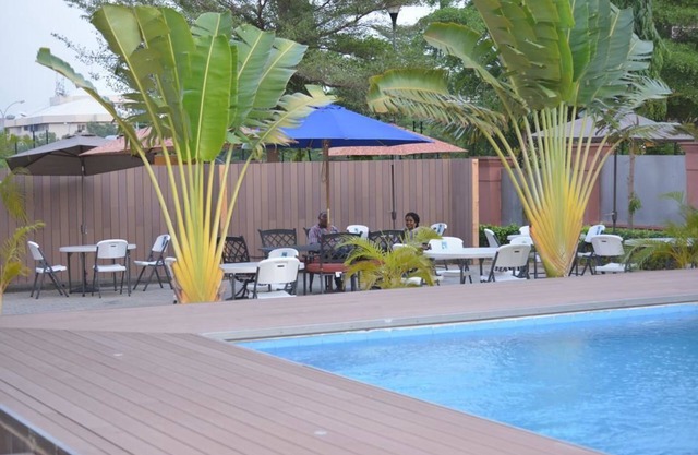 Blue Ribbon Suites
