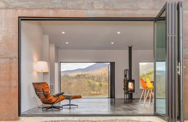Blue Ridge Mtn Modern House w/Pool & Hot Tub