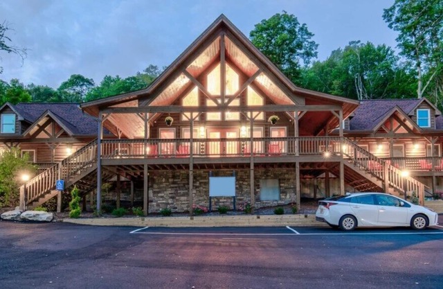 Blue Ridge Village (Banner Elk) - 2 Bedroom Villa