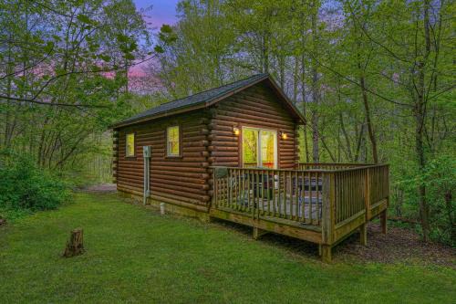 Blue Rose Cabins - Lovebirds Cabin