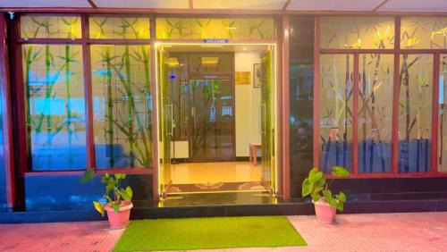 Blue Sea (pure veg restaurant & Rooms)