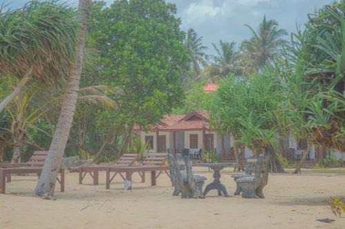 Blue Water Paradise Akurala