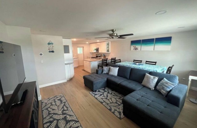 Blue Water Retreat @ Vanderbilt- steps to beaches/shopping/dining/entertainment!