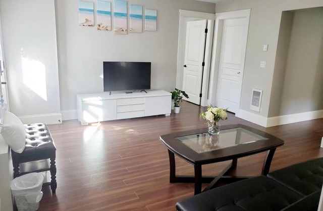 BlueBack BeachFront 2-Bedroom Private Apartment