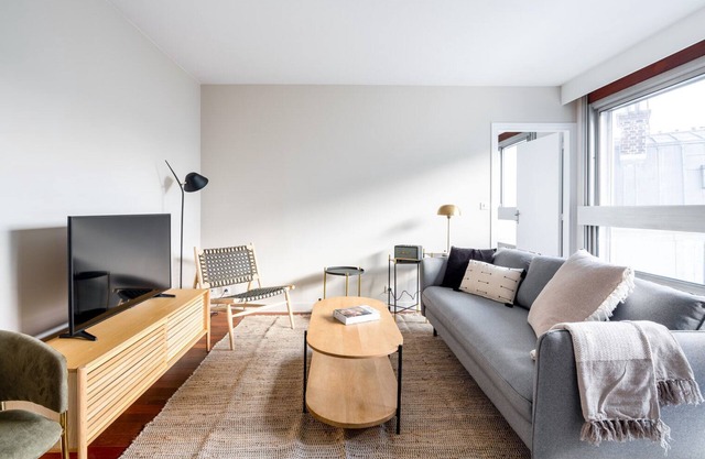 Blueground | Saint Germain, furnished, concierge