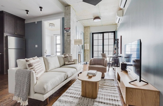 Blueground | Williamsburg, gym & balcony, nr parks