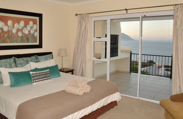 Blueline Villa - Beach and Mountain Views