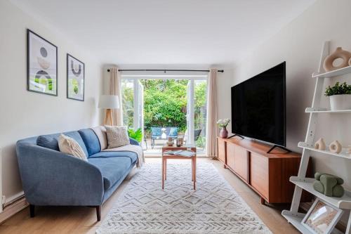 BnBNova - River Thames & Tate Britain - 4BR with Patio